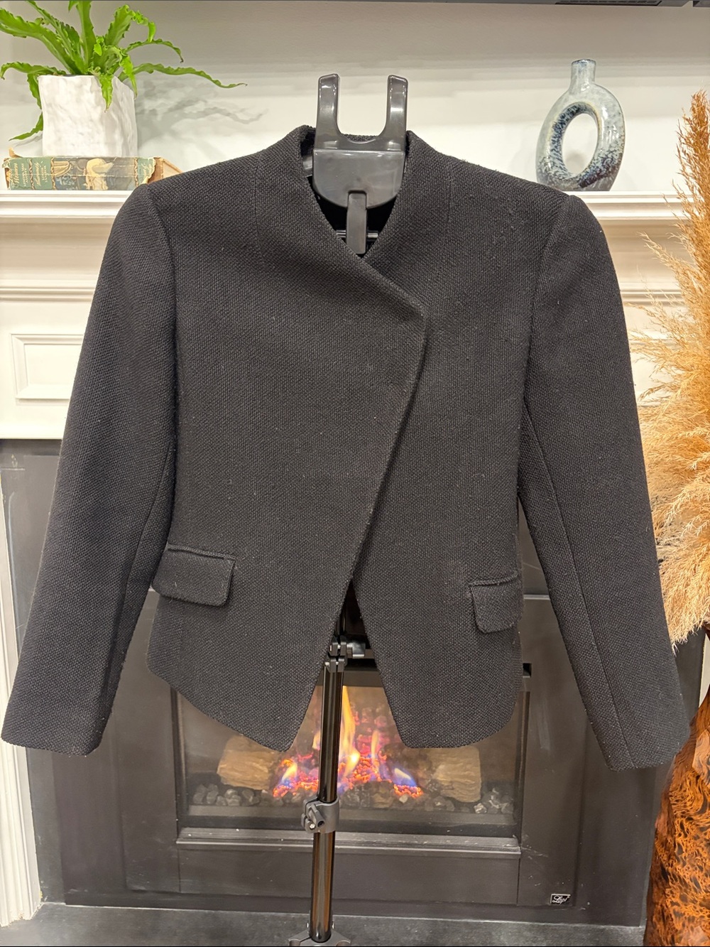 Ann Taylor Black Textured Cropped Blazer